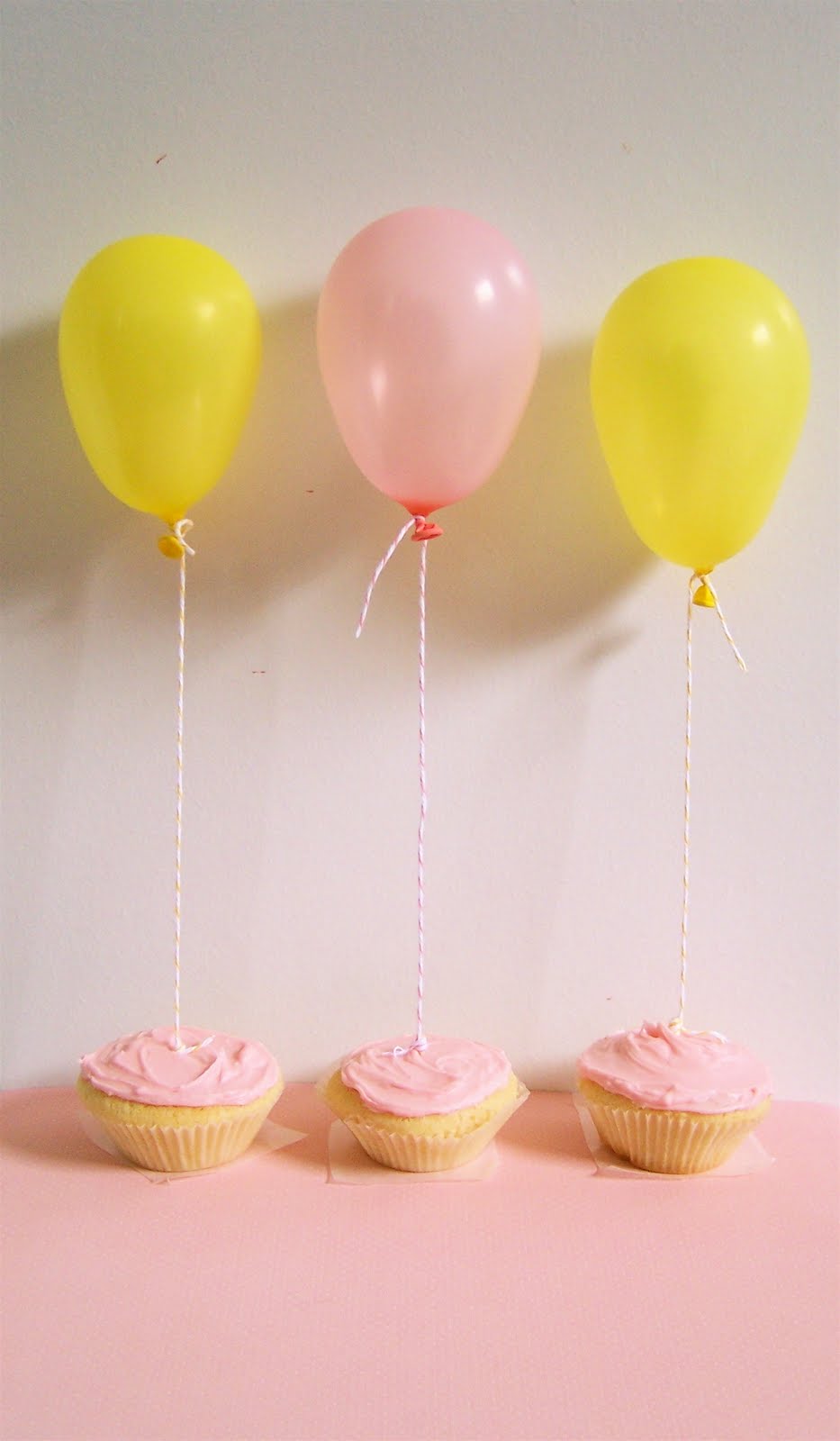 *Party Accessories* Balloons and Cupcakes... a perfect match!