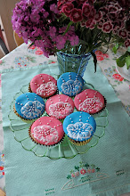 HenHouse Cakes