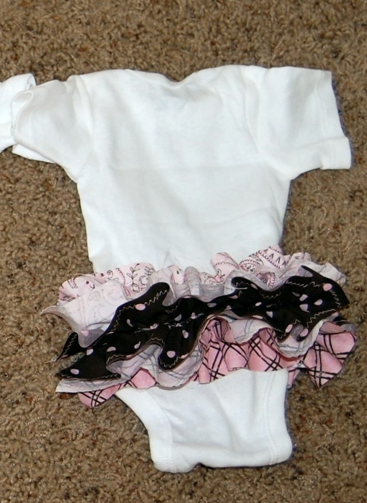 Ruffle Onesie Tutorial