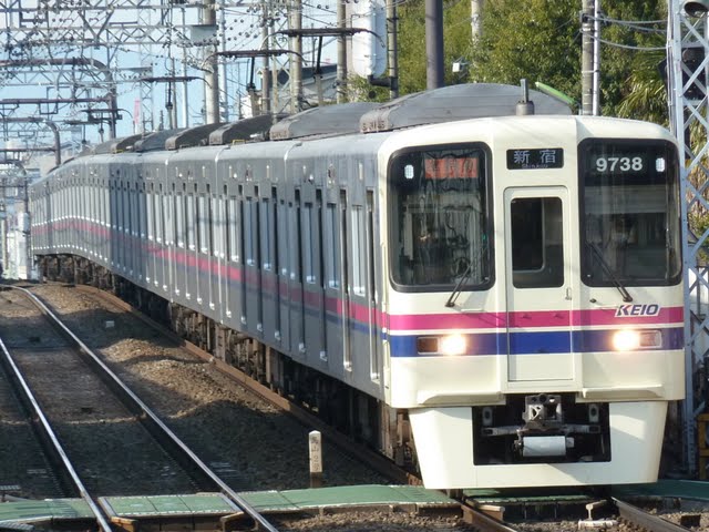 京王電鉄　準特急　新宿行き4　9000系