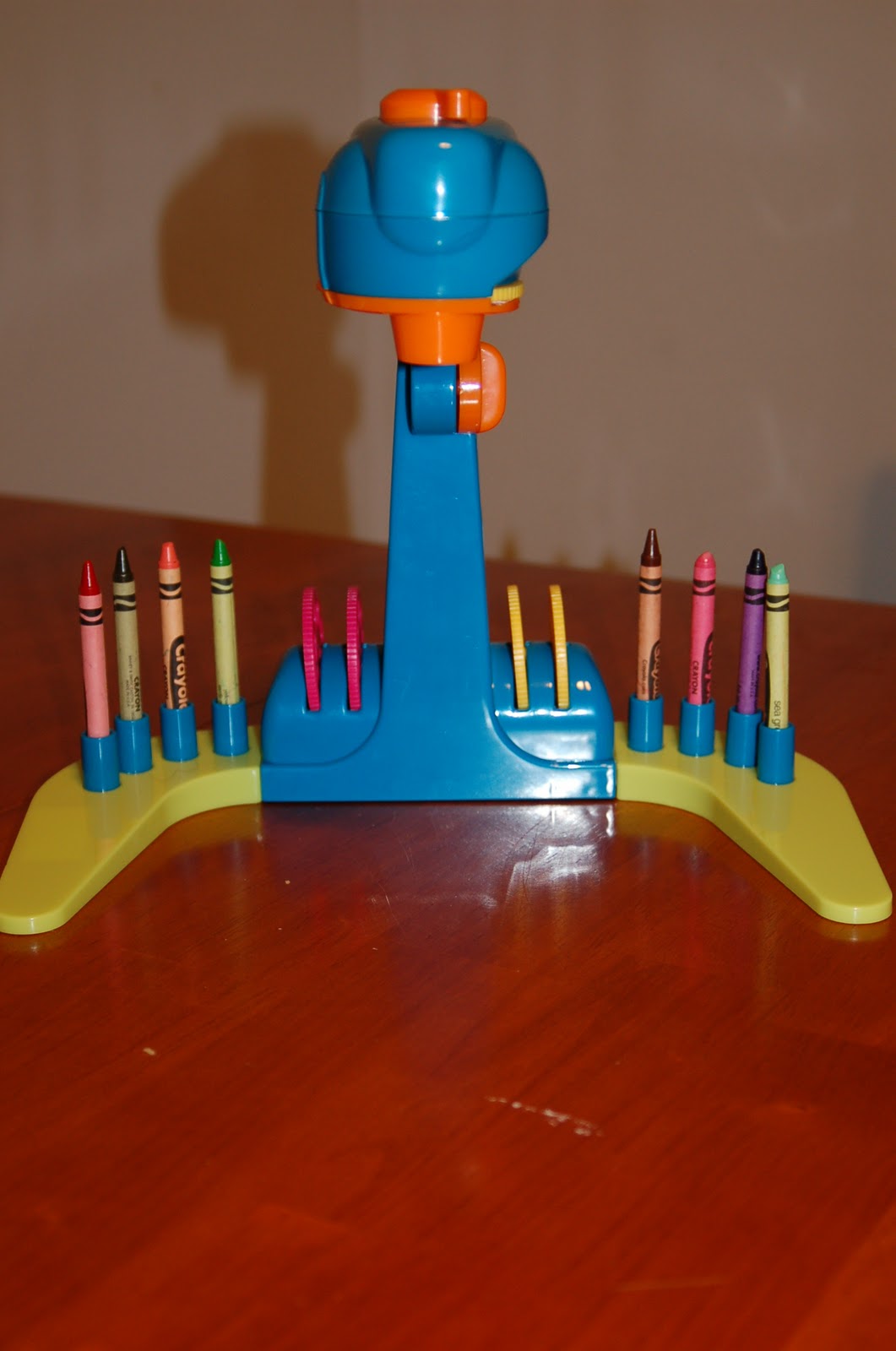 Smart Play Smart Bilingual Art Projector by Ingenio Review - Surviving