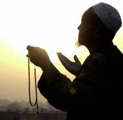 http://2.bp.blogspot.com/_zZt8Uz7RIA0/TGYqbiajN4I/AAAAAAAAAng/KVBWLOpw528/s320/mari-berdoa.jpg