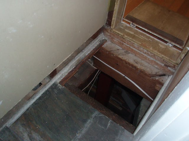 Projectorium Laundry Chute