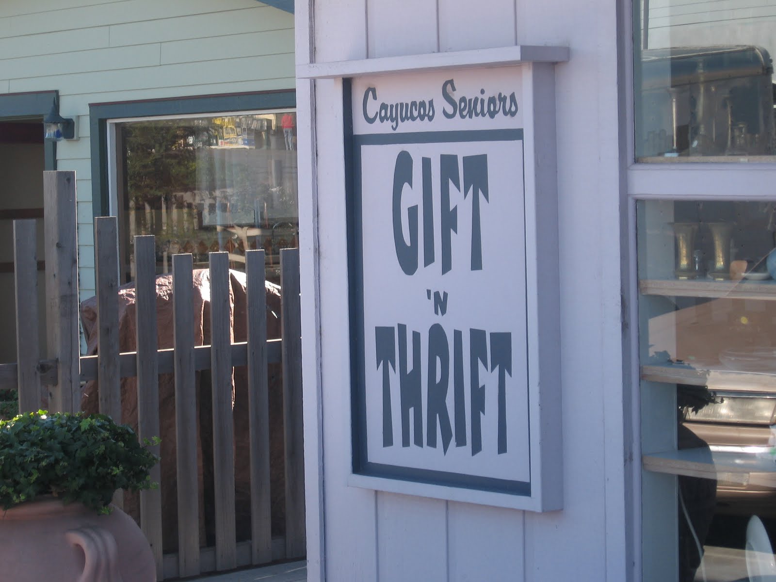 Life in Morro Bay Review Cayucos Thrift Stores and Antique Shops