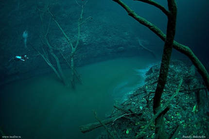 Fenomena Sungai di Bawah Laut Cenote Angelita (Penjelasan)