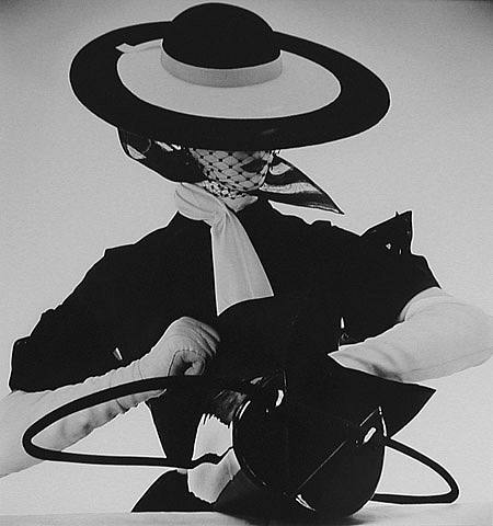 [artwork_images_424175658_245701_irving-penn.jpg]