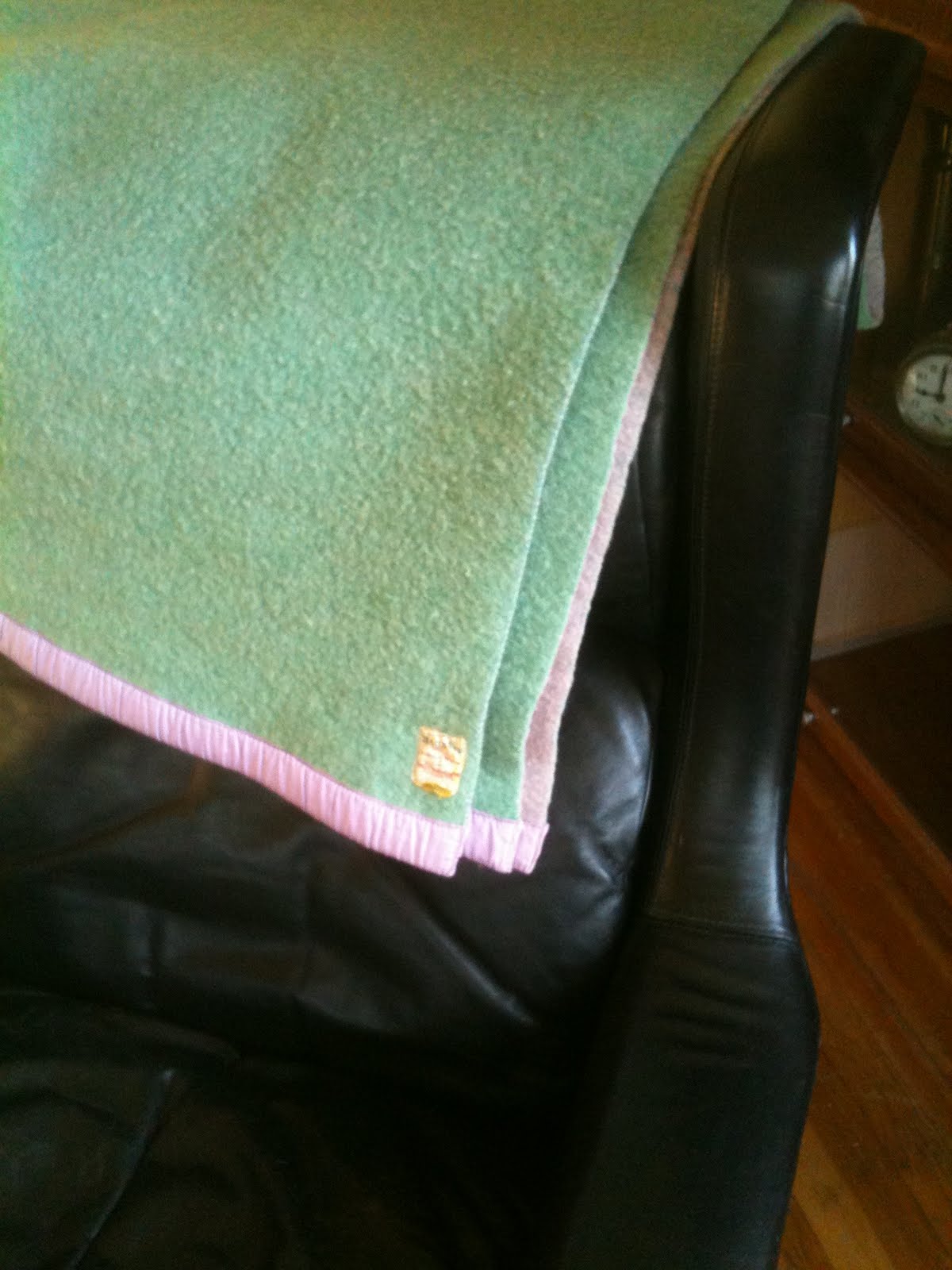 SEATTLE JUNK LOVE SOLD vintage 100 wool Trail's End blanket 60