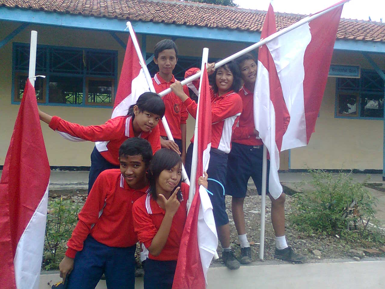 http://2.bp.blogspot.com/_zkl9a3I1Ukg/S5ytX3SC8LI/AAAAAAAAAGk/fceSduk-Jg4/s1600/d.1.c.A1022.jpg