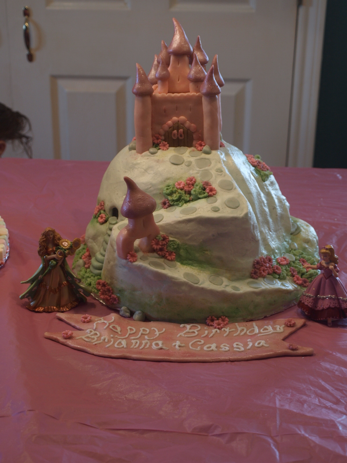 Missy S Homemaking Adventures Pink Castle On A Mountain Cake
