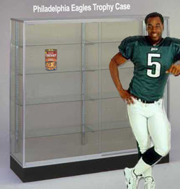 Donovan+McNabb+with+Eagles+trophy+case.jpg