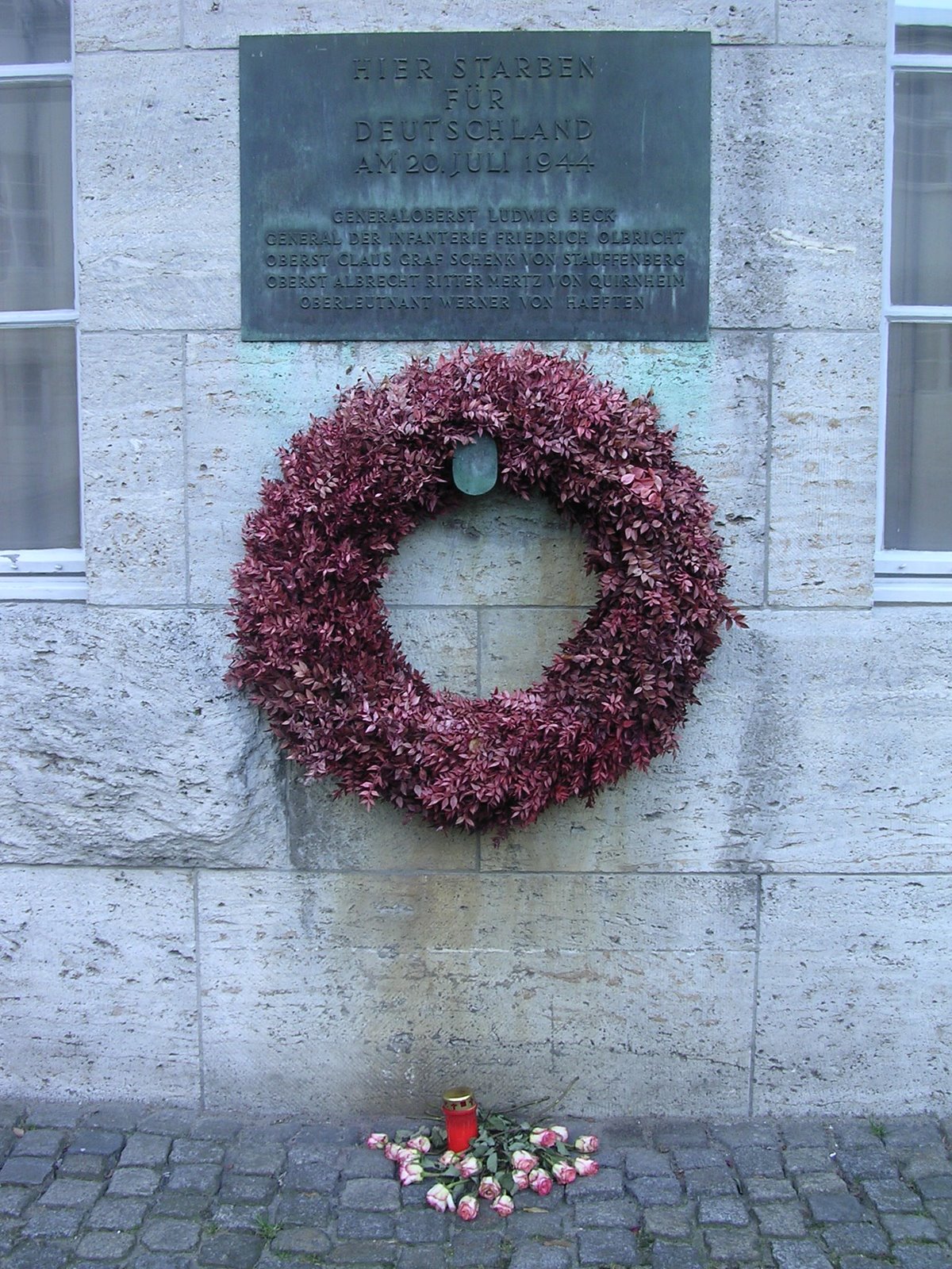 [stauffenberg_memorial.JPG]