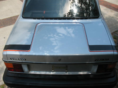 [Afbeelding: volvo+242gt+trunk+stripe.jpg]