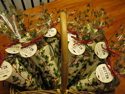 Maple and Vine: Cute Christmas Gift Ideas for Groups