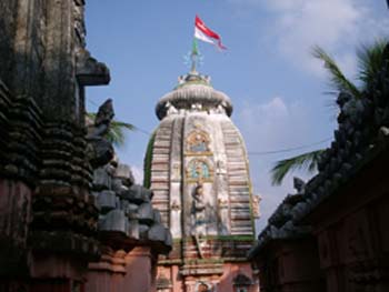 http://2.bp.blogspot.com/_zzkCniEECvc/S8UrYnOMgAI/AAAAAAAAEao/gzzajDuSOq8/s640/Orissa+Travels+Nilamadhaba+Temple+of+Kantilo+Nayagarh,+Odisha.jpg