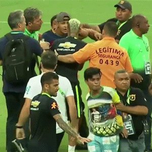 [PIC] 난리난 브라질 훈련장.gif