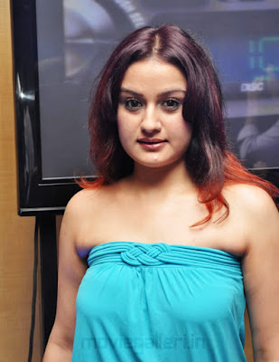 Tamil-Hot-Actress-Sonia-Agarwal