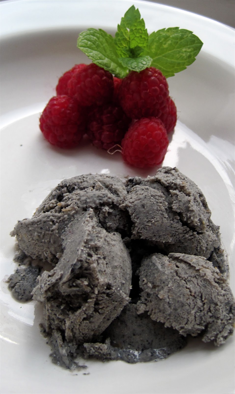wanton flavours BLACK SESAME SEED ICE CREAM
