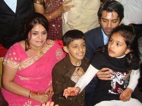 Barun Sobti Family Wife Son Daughter Father Mother Marriage Photos