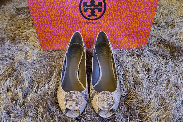 Shoes to run in: Tory Burch's mid-wedge Sally | Tina Villa