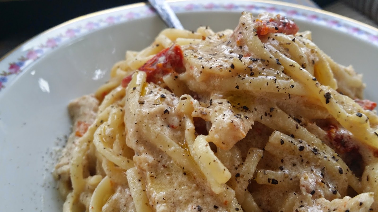 Cari's Vintage Kitchen Fettuccine Alfredo with Sun Dried Tomatoes and