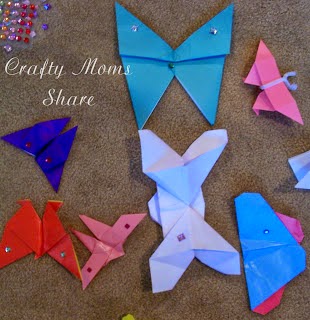 http://craftymomsshare.blogspot.com/2012/08/more-butterflies-origami.html