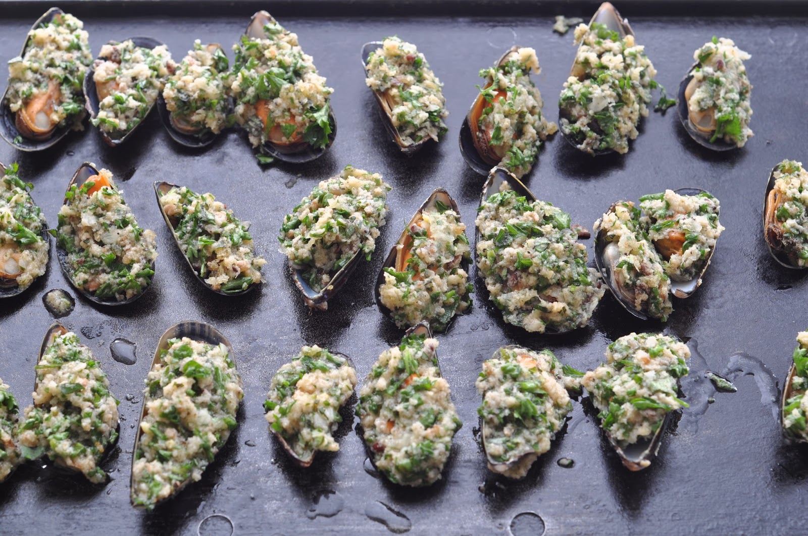 Simple Food Garlic and Oregano Stuffed Mussels
