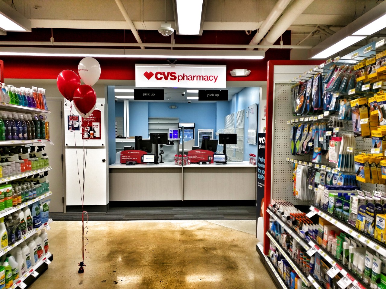 Robert Dyer @ Bethesda Row: Bethesda Target opens early - and you're ...