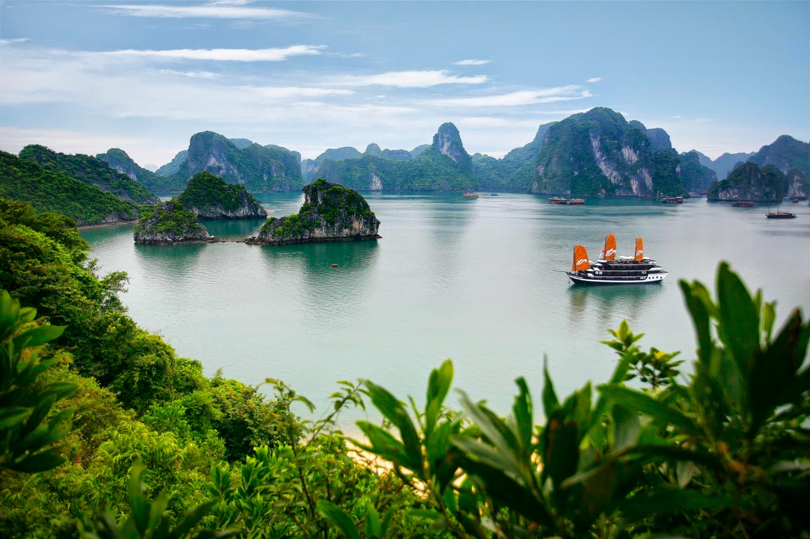 Vietnam Blue Travel Floating Fishing Village In Ha Long Bay