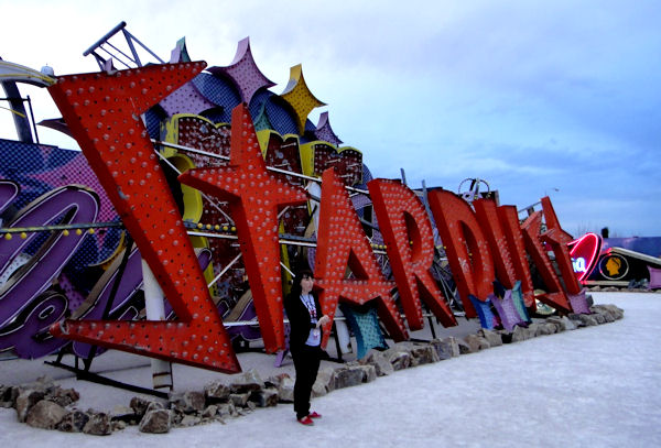 Left Field Wander: My Once-Favorite Las Vegas Sign