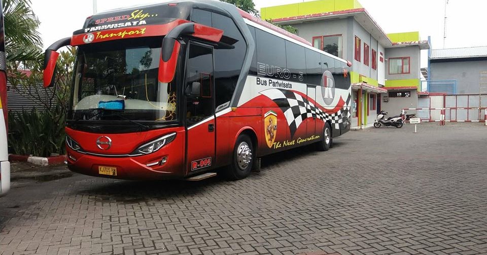Jelajah Jawa Timur dan Nusantara: Panduan Lengkap Bus Pariwisata Surabaya