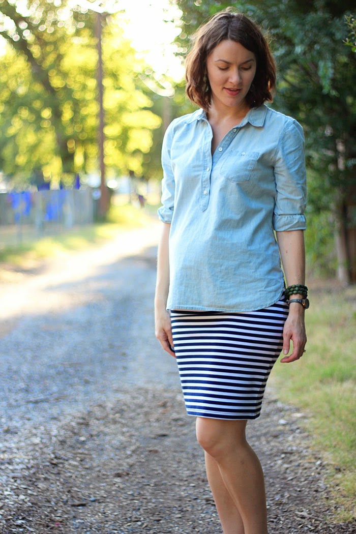 Maternity Style: Chambray & Stripes | The Cream to My Coffee