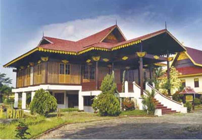 Uniknya Rumah Adat Indonesia Desain Sederhana Interior Jambi Tradisional