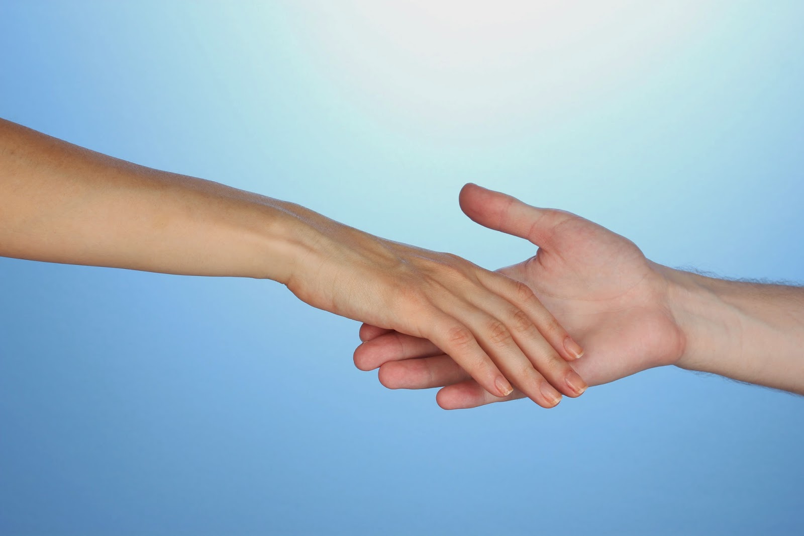 картина леонардо да винчи две руки. рука иллюстрация. давид микеланджело сотворение адама. где другая рука. руки тянутся друг к другу.