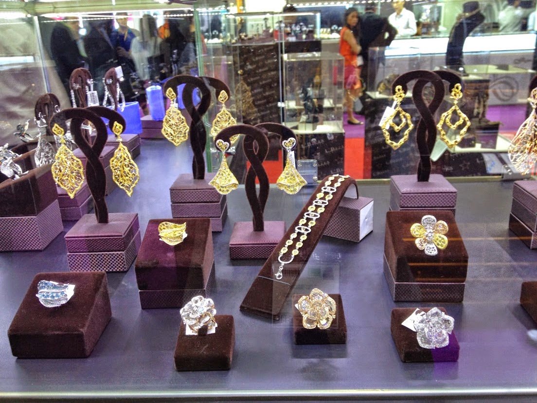 Jewelry News Network A Treasure of Jewelry at the Hong Kong Fair
