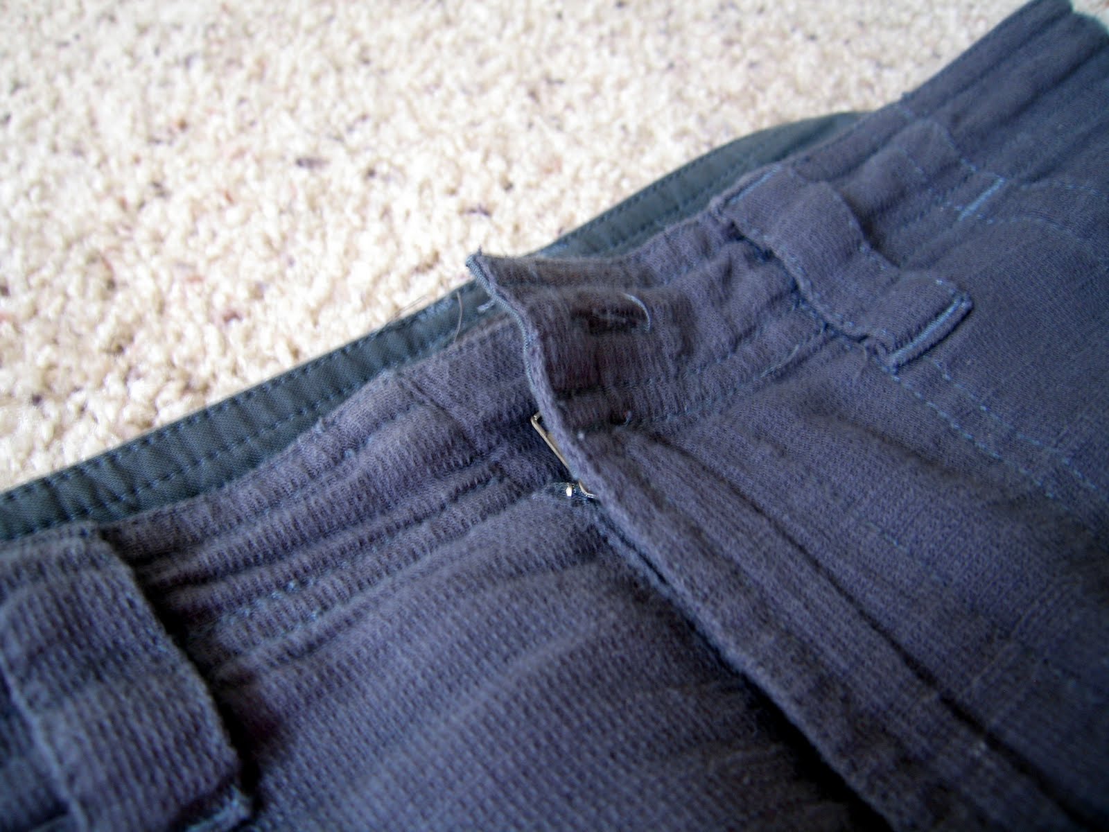 Candidly Kate: ˚tutorial˚ Sewing on a Button