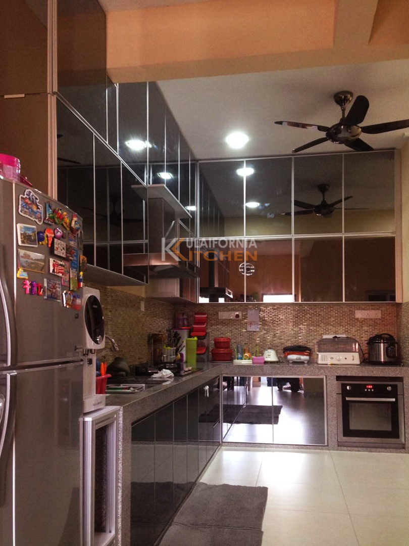 Furniture and kitchen Aluminium Kitchen + Glass Door