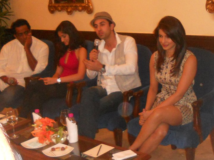 BOLLYWOOD CELEBUZZ: Ranbir, Priyanka and Ileana Promote Barfee in Kolkata