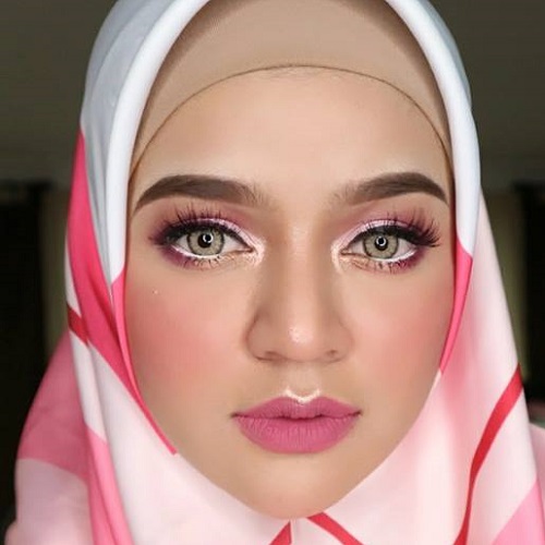 barbie doll makeup look