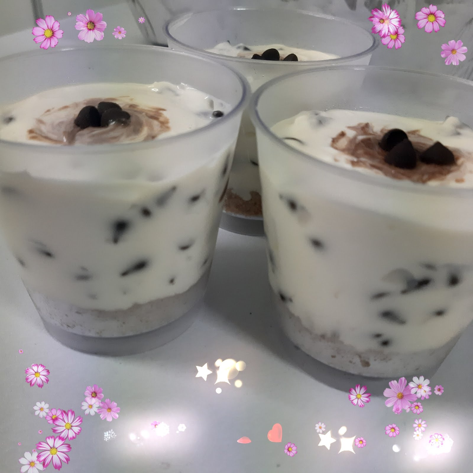 Chocolate Chip Cheesecake in classic cups