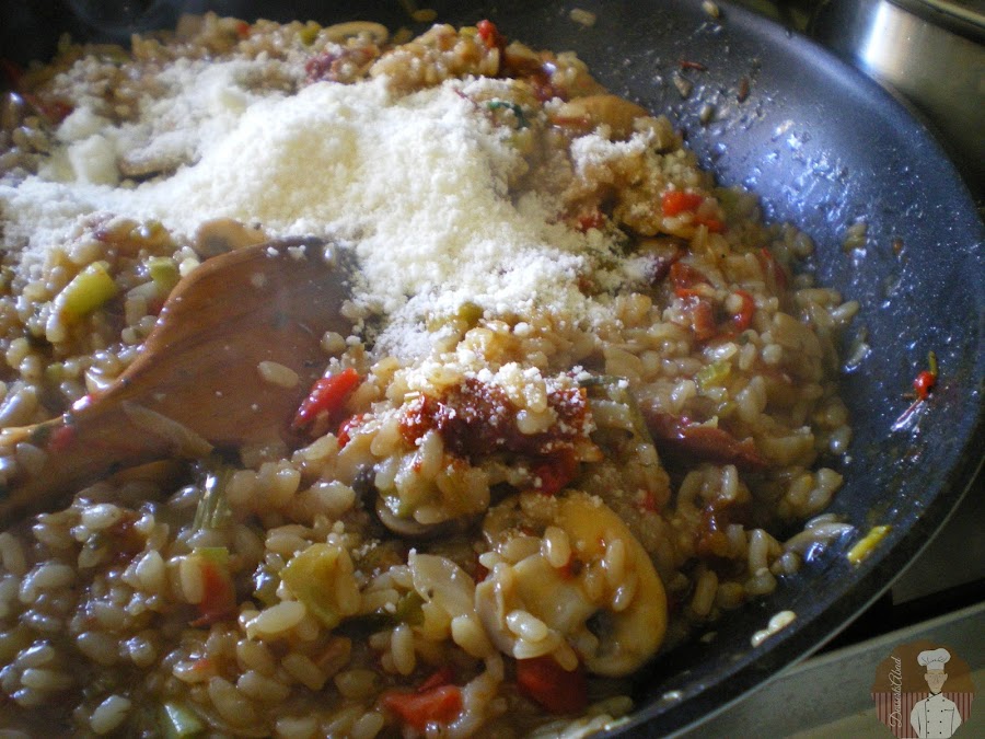Risotto al parmesano con champiñones, verduras y tomates secos:Elaboración
