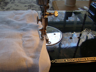 ~ Dust Ruffle Tutorial ~ | Lady Butterbug