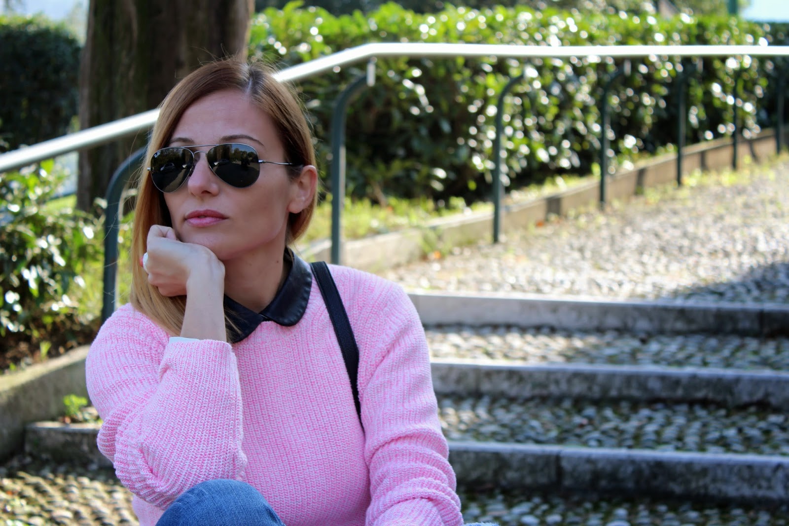 Eniwhere Fashion - Pink sweater - Boyfriend jeans