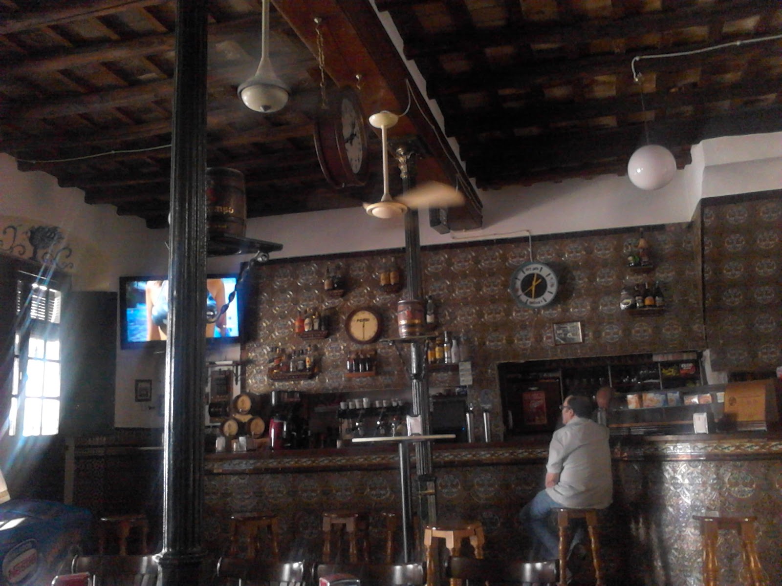 La Memoria del Cuco El Bar Central Solera y tradición de generaciones