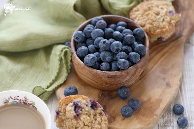 Spiced Blueberry Peach Streusel Muffins