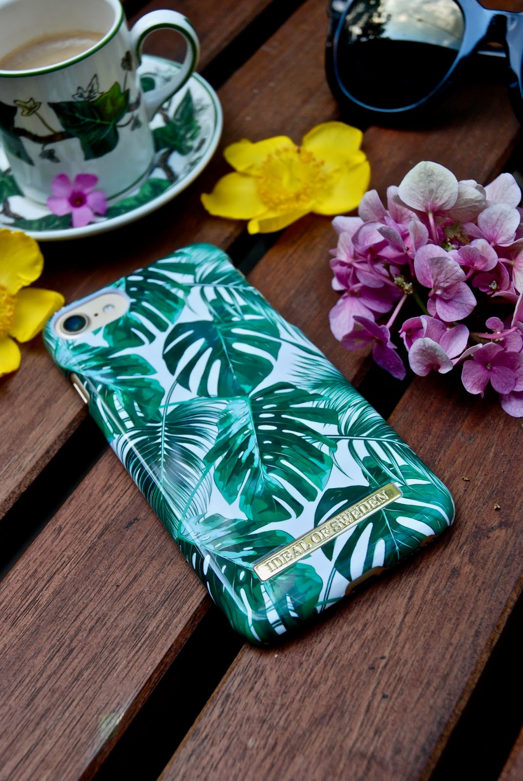 the fashionable phone cases you need to have this summer, ideal of Sweden , Valentina rago, fashion need blog, fashionable phone cases, iPhone 7 cover, cover iPhone, cases phone summer, fashionable phone cases for this summer 