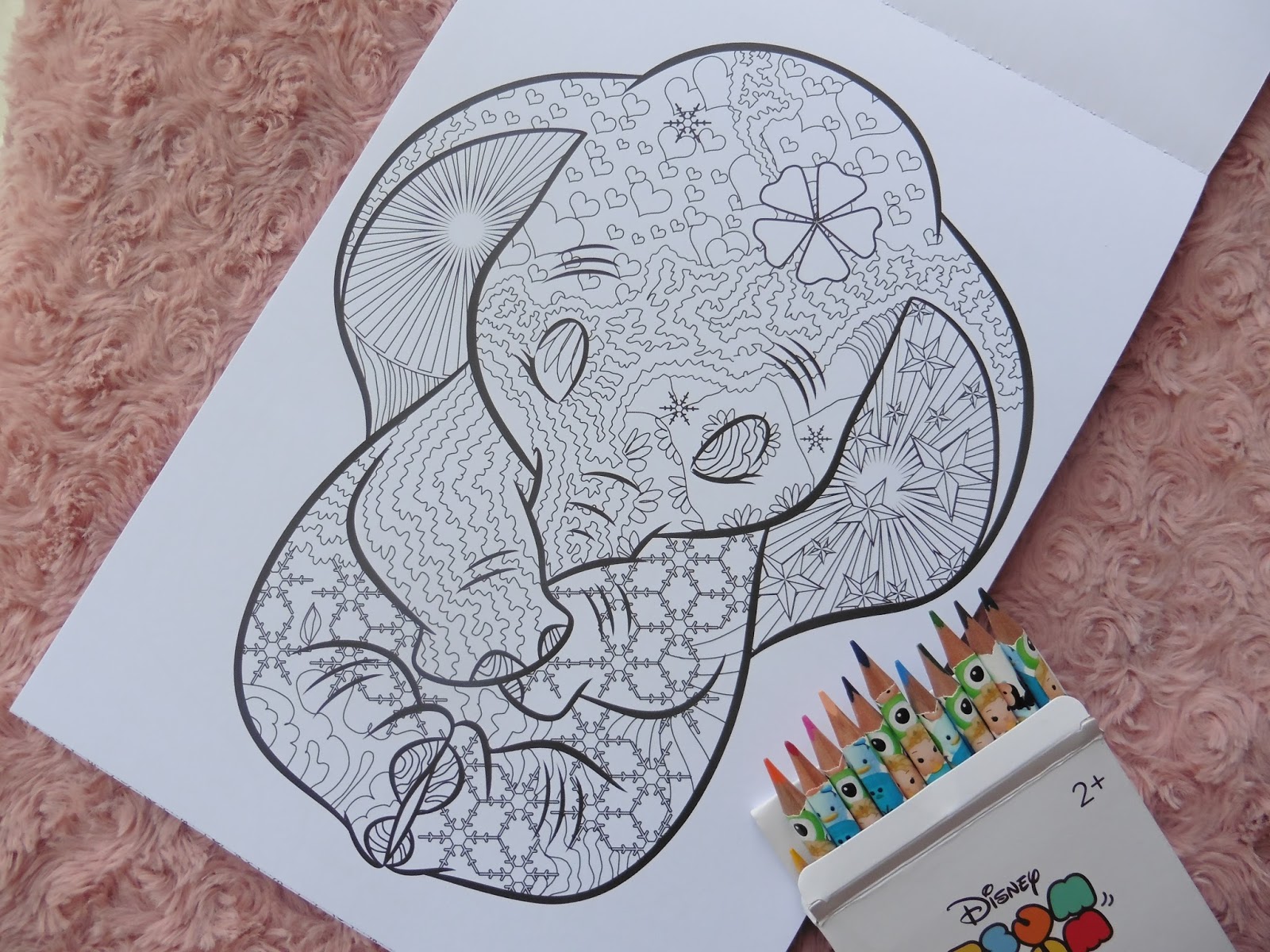 Vous aussi vous avez adopté le coloriage Quels sont vos livres de coloriages préférés Profitez bien de votre weekend pour vous détendre et pourquoi pas