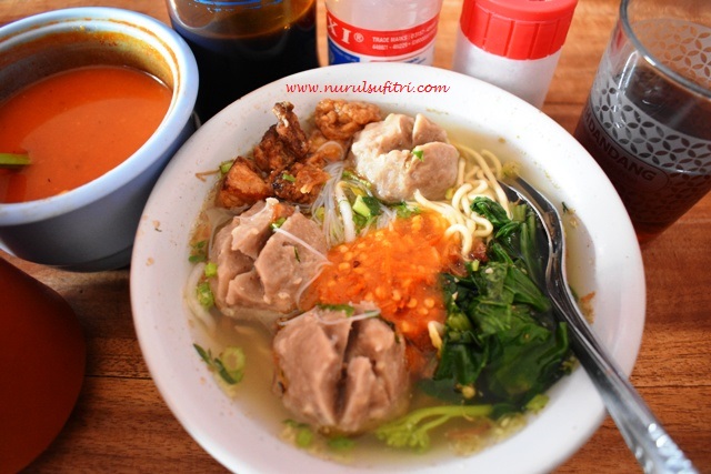 wisata kuliner bakso seuseupan di kota hujan bogor nurul sufitri mom lifestyle blogger traveling