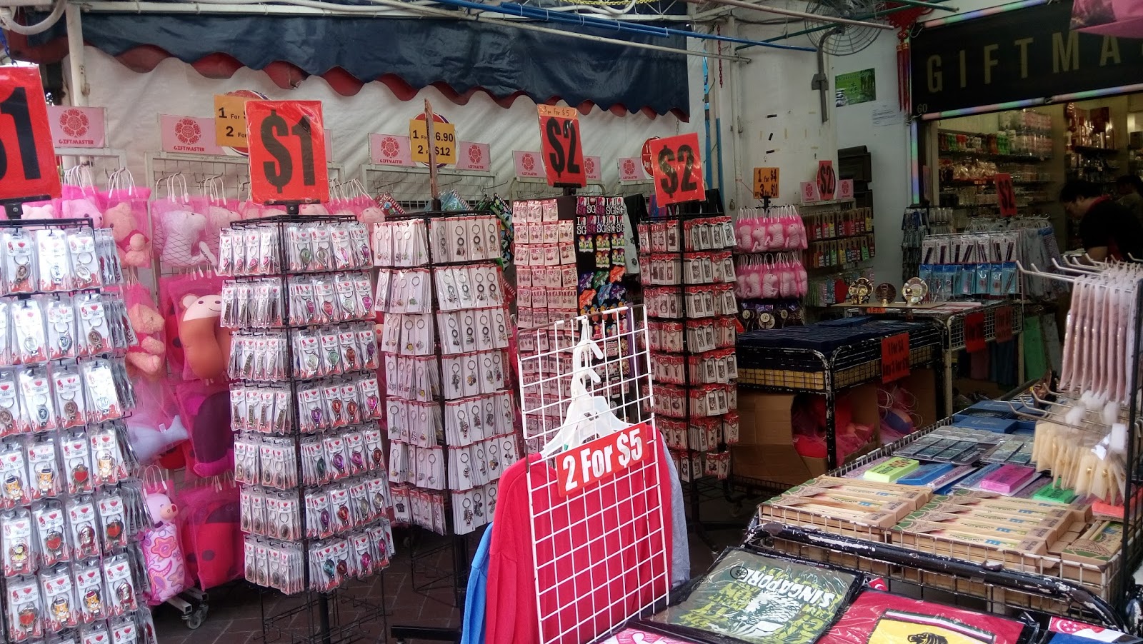 CHINATOWN, SINGAPORE- BEST PLACE TO BUY SOUVENIRS - Hi5 the world