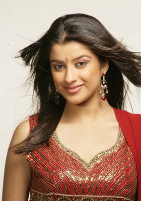 Indian Film Actress Profiles Biodata: Telugu Actress Madhurima Hot Gallery