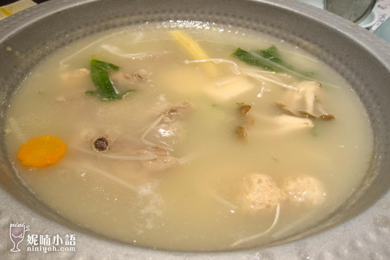 【台北信義區】博多華味鳥。日籍人士偷藏的火鍋愛店 【台北信義區】博多華味鳥。日籍人士偷藏的火鍋愛店